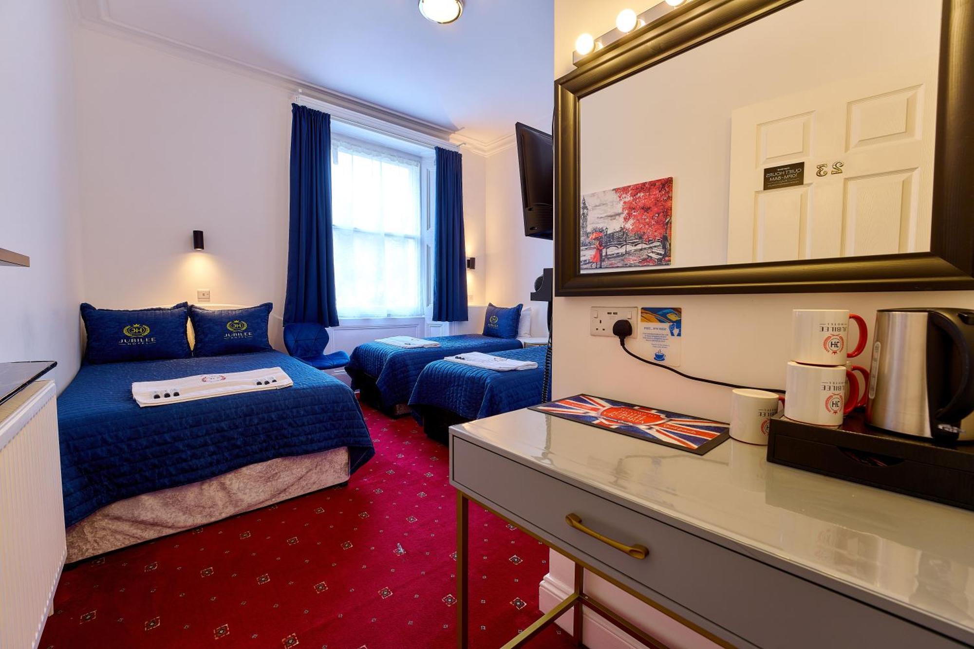 Jubilee Hotel Victoria London Exterior photo