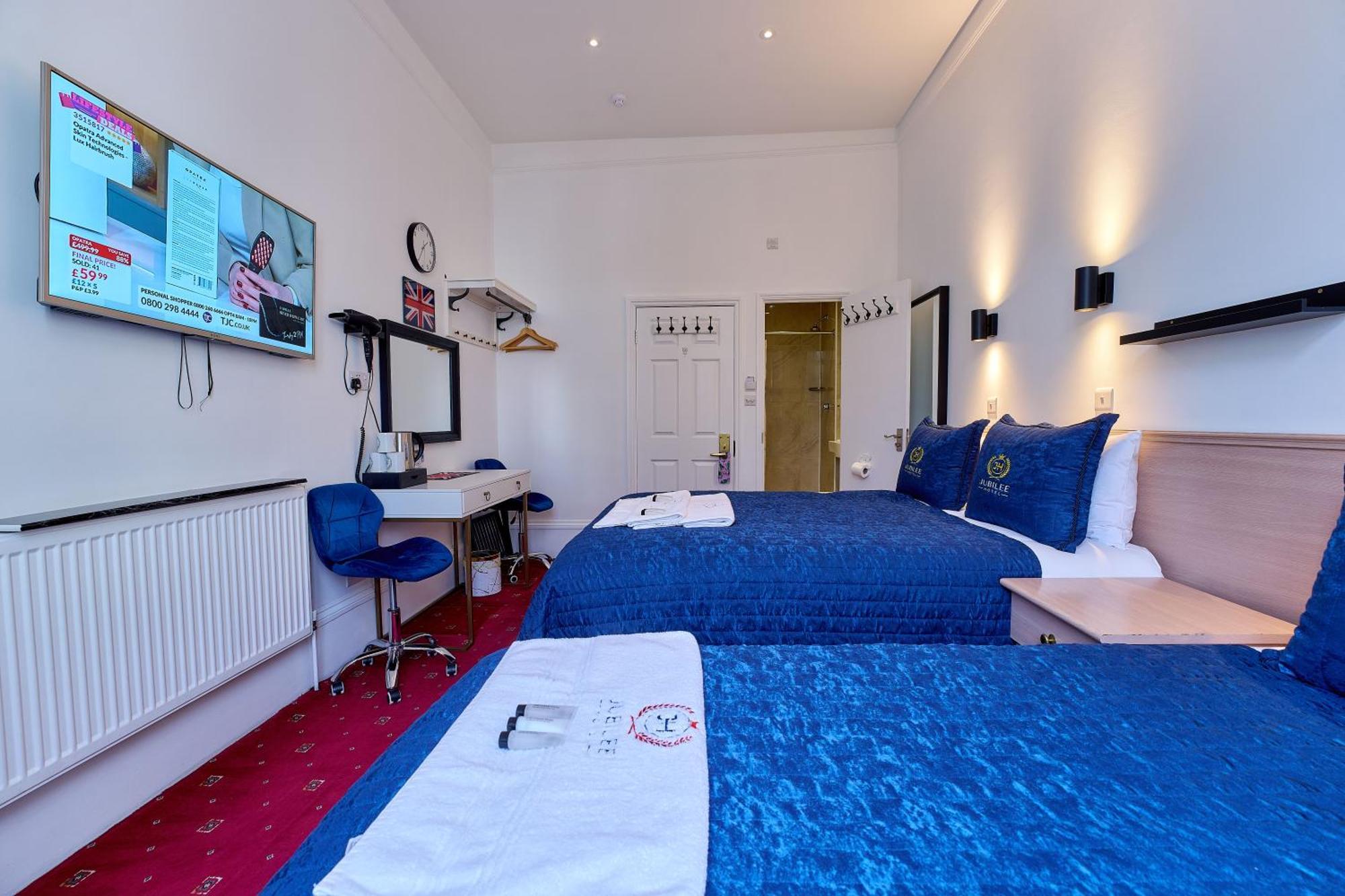 Jubilee Hotel Victoria London Exterior photo