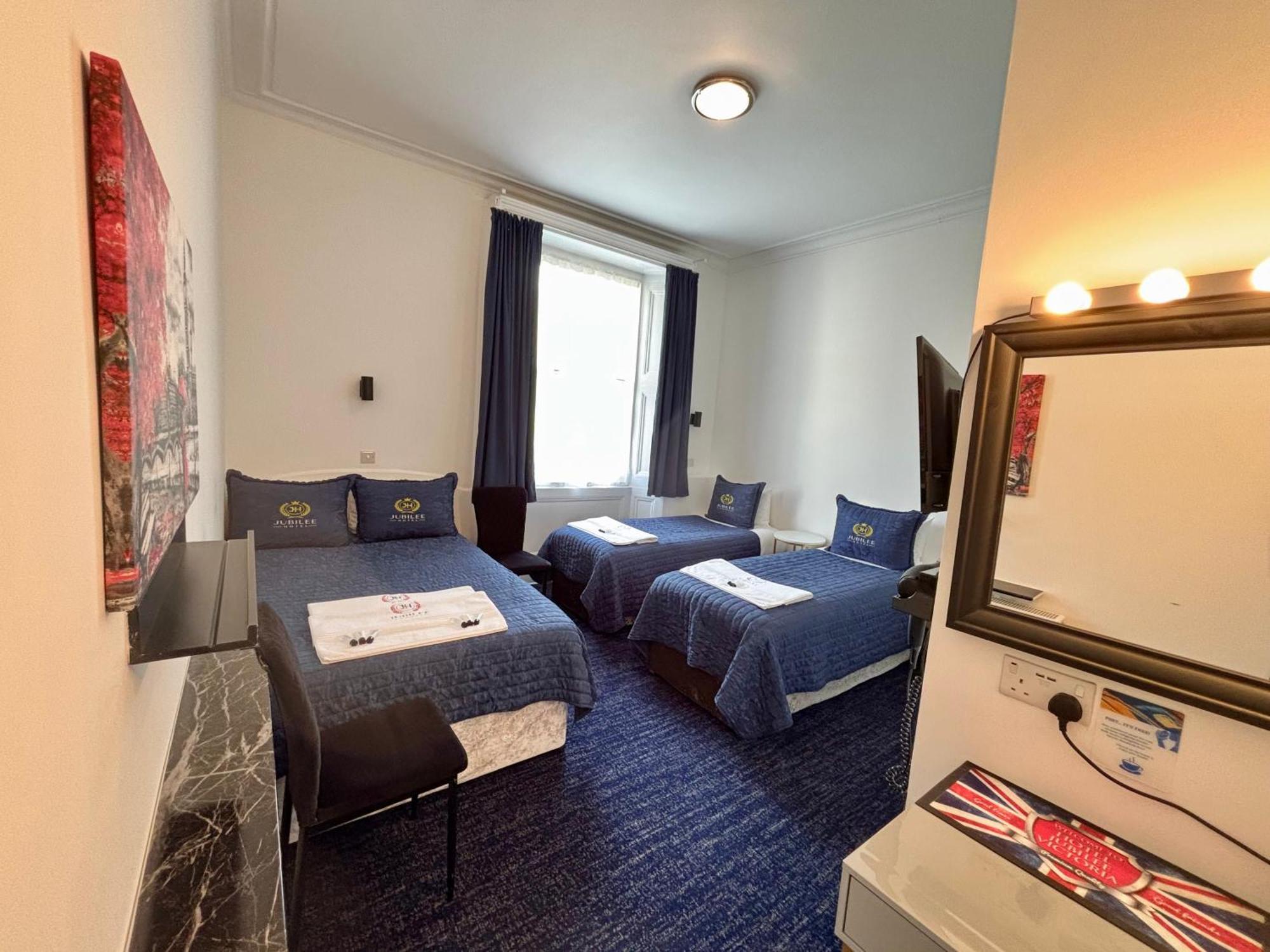 Jubilee Hotel Victoria London Exterior photo